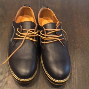 Men’s shoes size 9